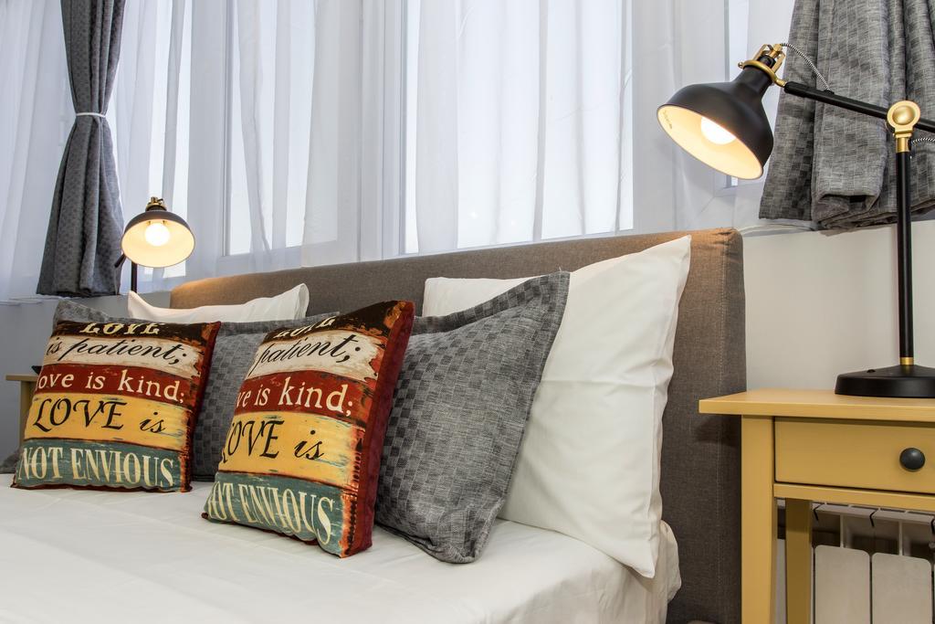 Studio L By Mrg Apartments Bucureşti Ngoại thất bức ảnh