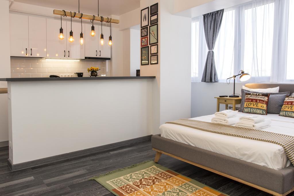 Studio L By Mrg Apartments Bucureşti Ngoại thất bức ảnh