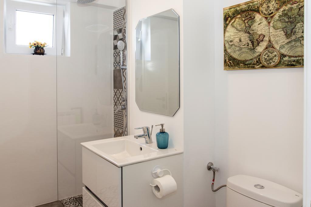 Studio L By Mrg Apartments Bucureşti Ngoại thất bức ảnh