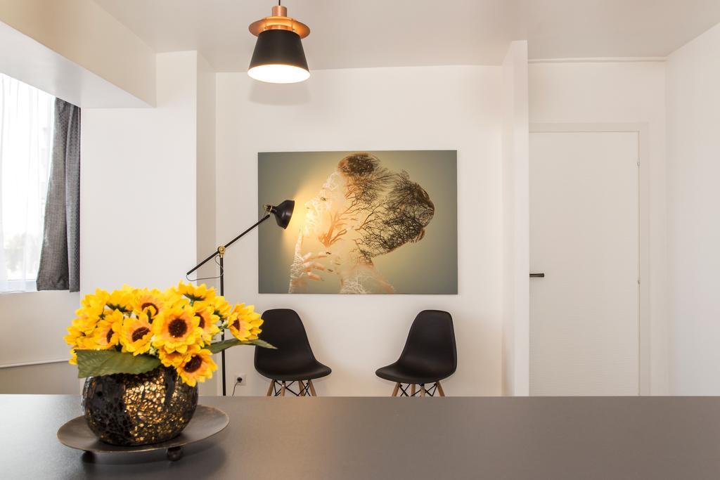 Studio L By Mrg Apartments Bucureşti Ngoại thất bức ảnh
