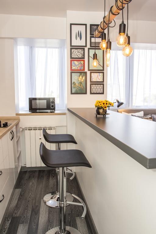 Studio L By Mrg Apartments Bucureşti Ngoại thất bức ảnh