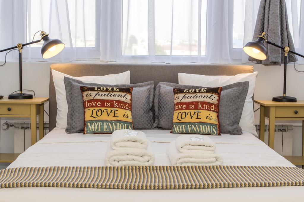 Studio L By Mrg Apartments Bucureşti Ngoại thất bức ảnh