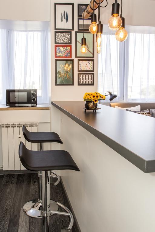 Studio L By Mrg Apartments Bucureşti Ngoại thất bức ảnh